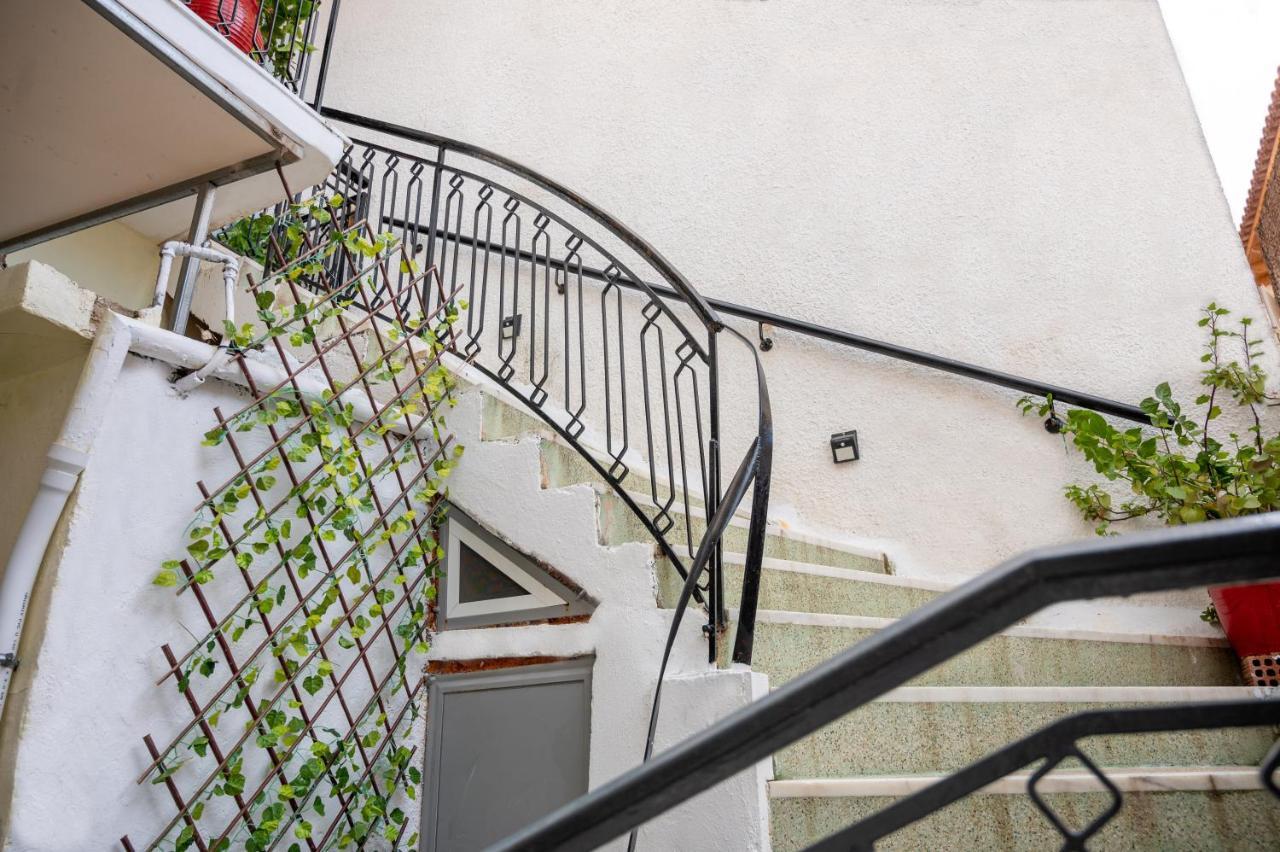 Sea View Nikos Apartment Нафплион Екстериор снимка